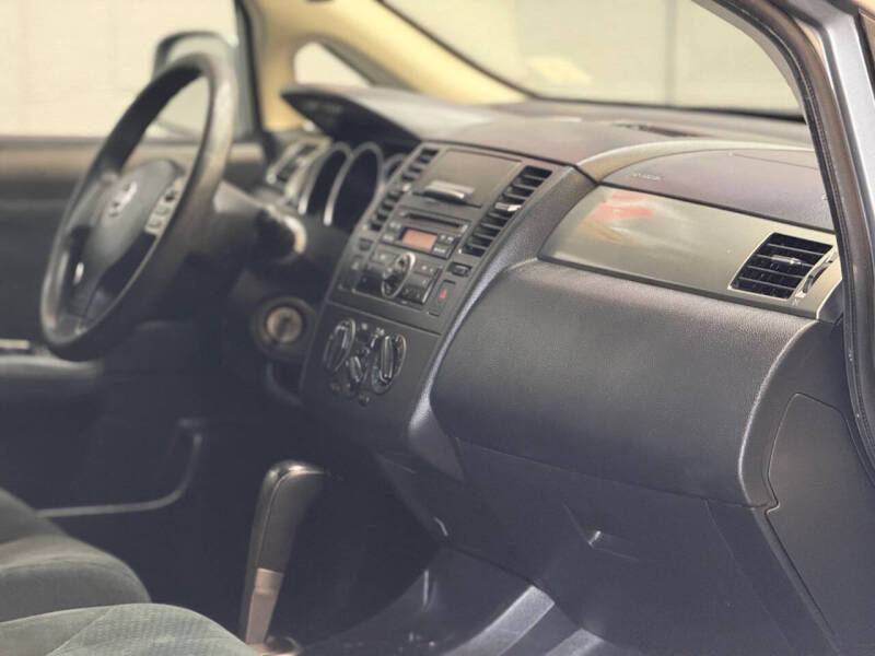 2010 Nissan Versa 1.8 S