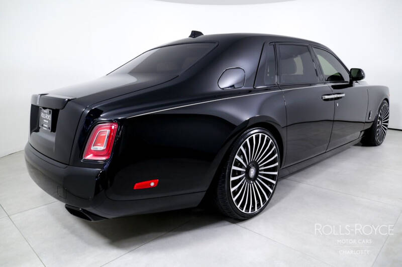 2023 Rolls-Royce Phantom