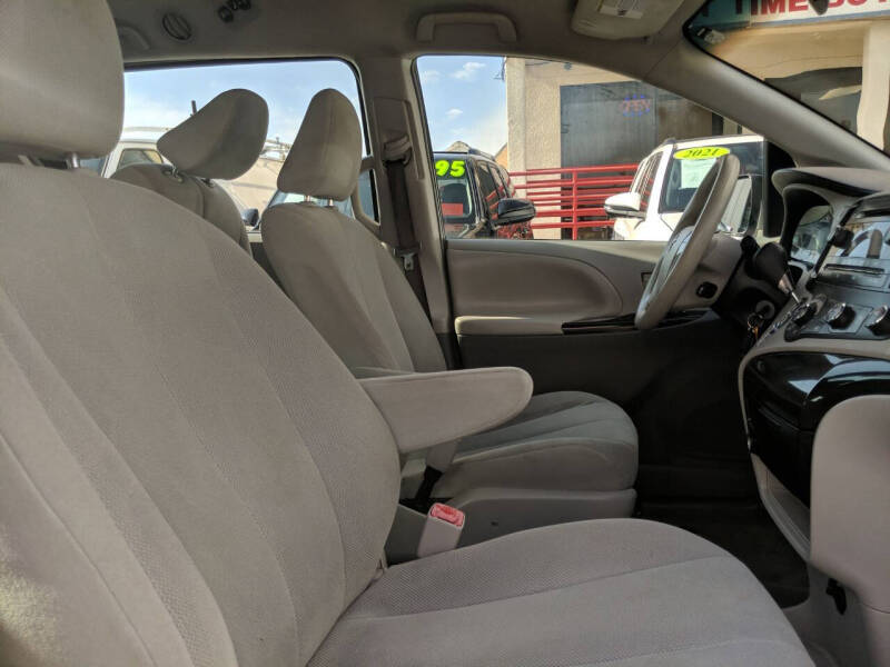 2014 Toyota Sienna L 7-Passenger