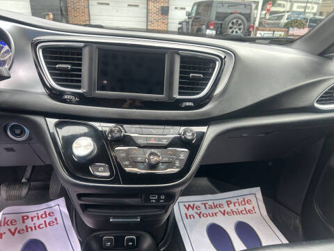 2018 Chrysler Pacifica Touring L