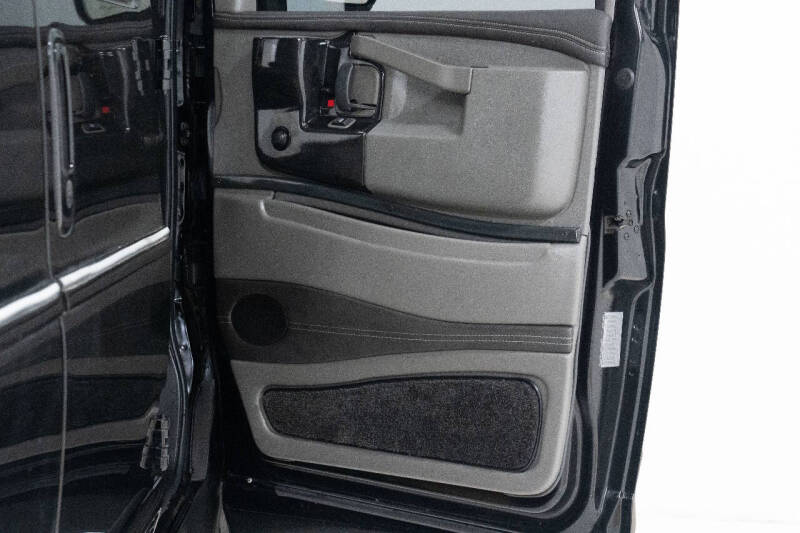 2017 Chevrolet Express 2500