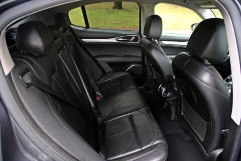 2018 Alfa Romeo Stelvio Sport