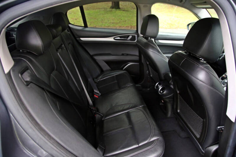 2018 Alfa Romeo Stelvio Sport