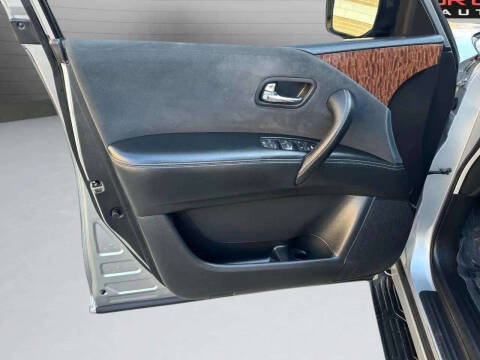 2017 Nissan Armada SV