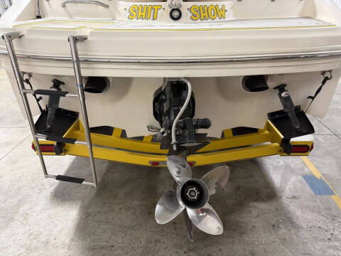 2003 Rinker 262 SS Captiva