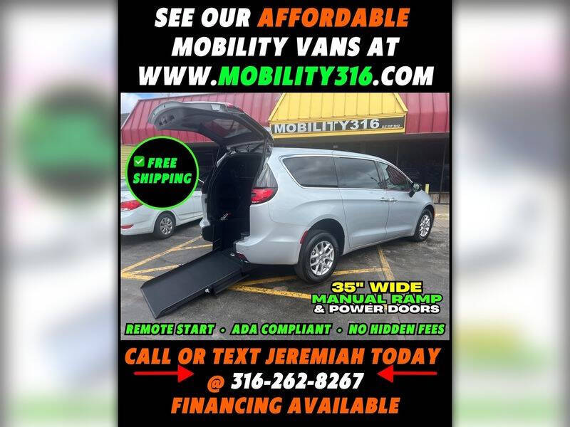 2024 Chrysler Pacifica Touring