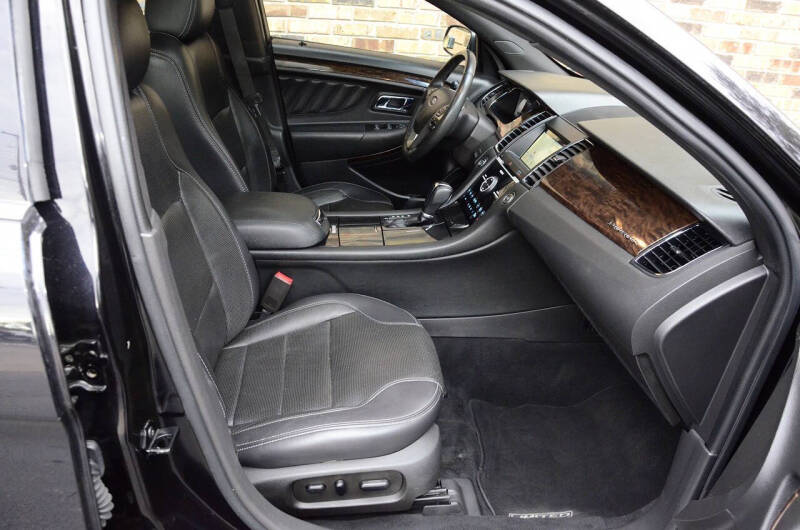 2019 Ford Taurus Limited