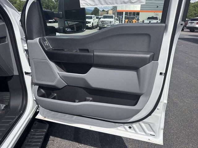 2025 Ford F-350 Super Duty XL