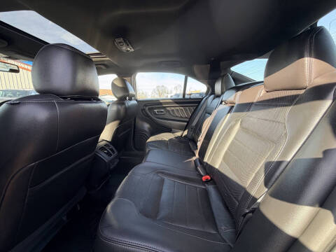 2016 Ford Taurus SHO