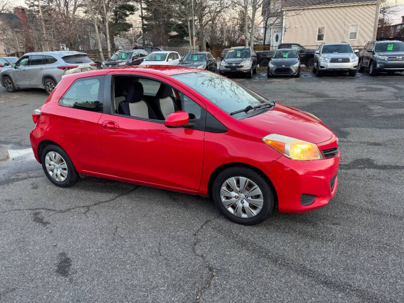 2012 Toyota Yaris 3-Door L