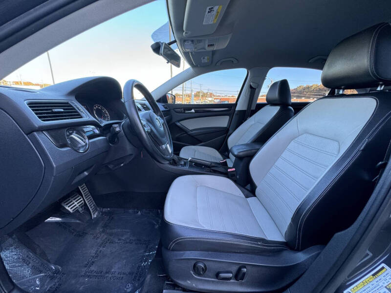 2015 Volkswagen Passat 1.8T Sport