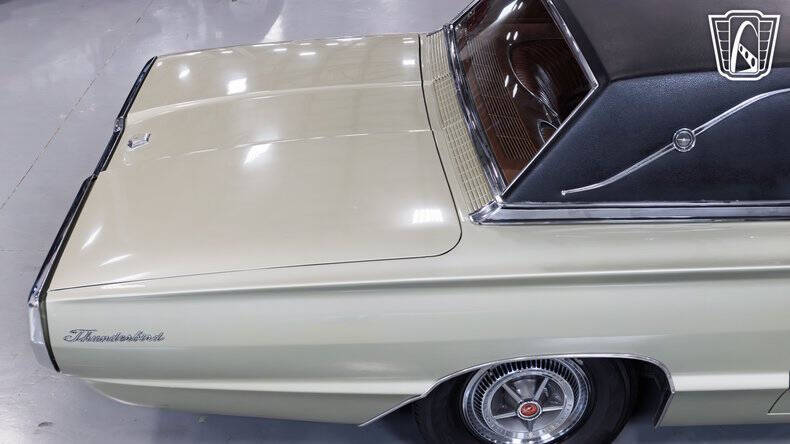 1966 Ford Thunderbird