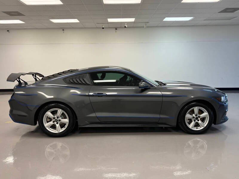 2017 Ford Mustang V6