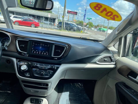 2018 Chrysler Pacifica Touring L