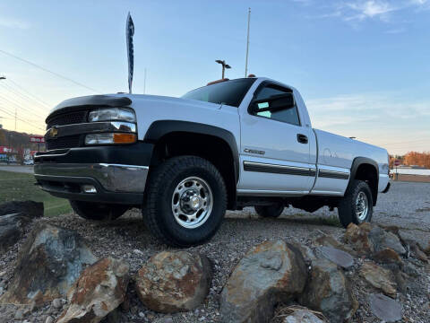 2001 Chevrolet Silverado 2500HD for sale at Jim's Hometown Auto Sales LLC in Cambridge OH