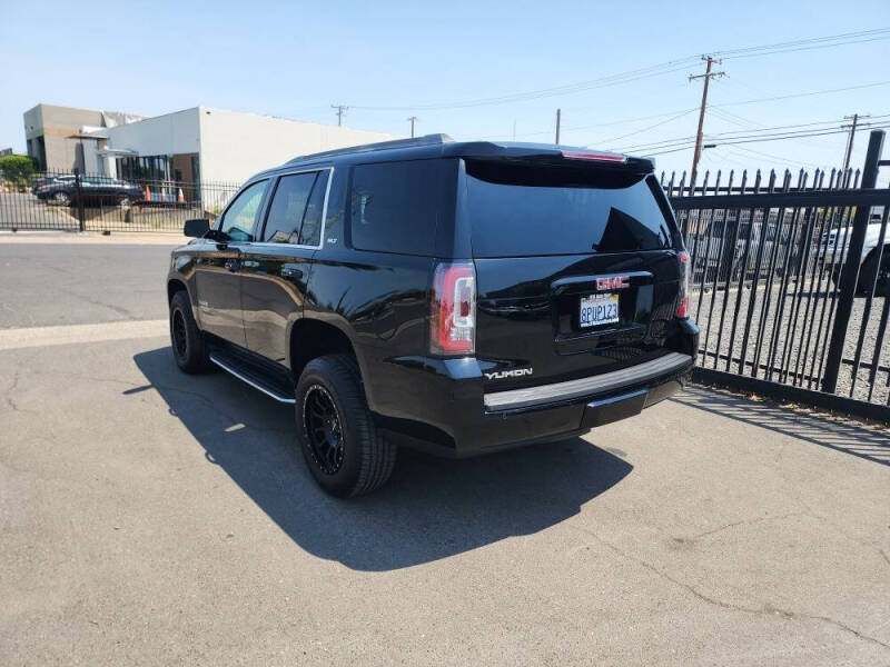 2017 GMC Yukon SLT
