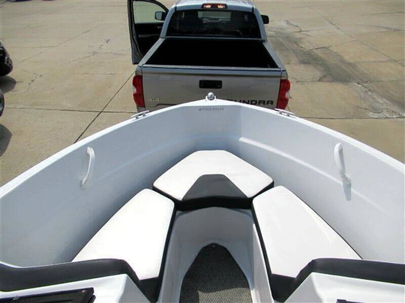 2016 Four Winns 190 Horizon