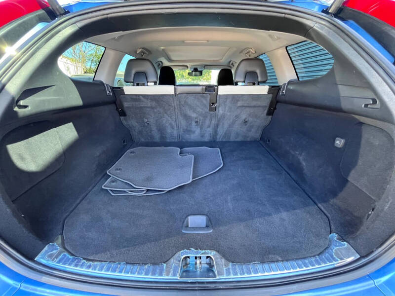 2017 Volvo XC60 T5 Dynamic