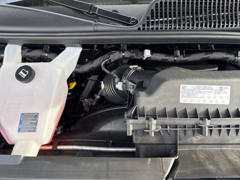 2025 Chevrolet Express 2500