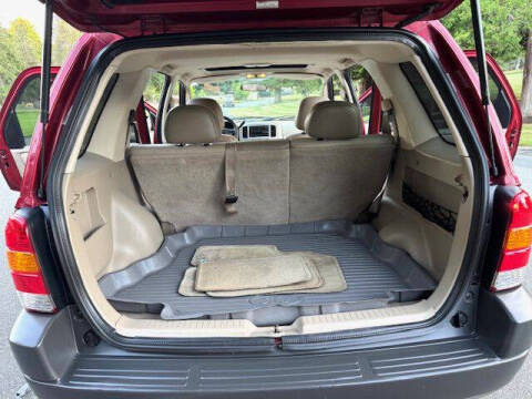 2003 Ford Escape XLT Popular 2