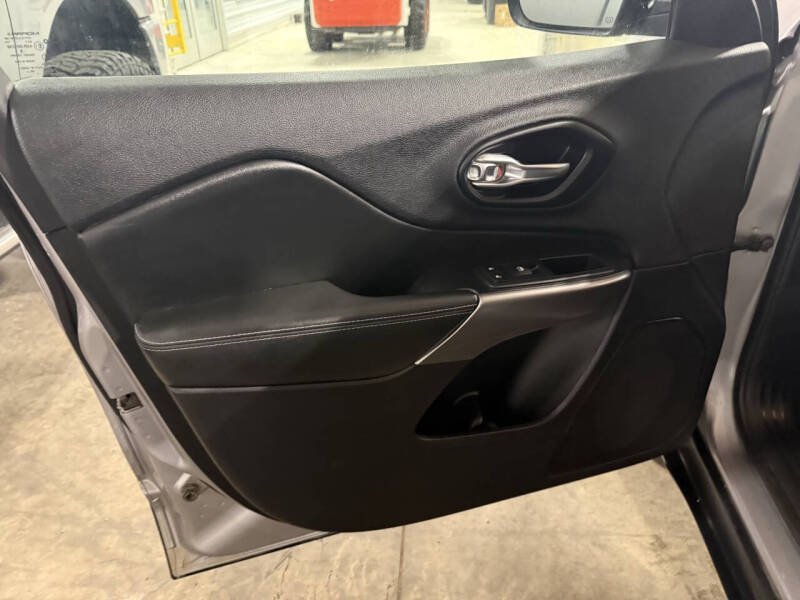 2019 Jeep Cherokee Latitude