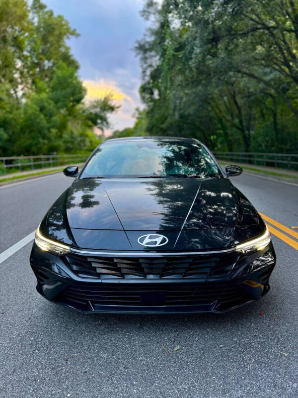 2025 Hyundai Elantra Hybrid Limited