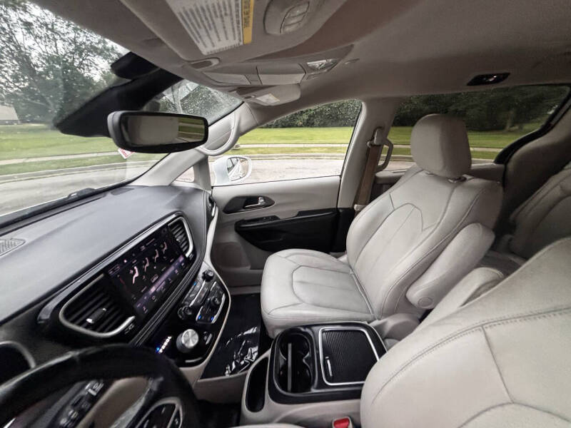 2021 Chrysler Pacifica Touring L