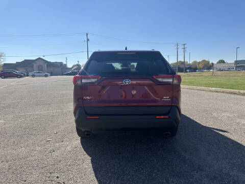 2021 Toyota RAV4 Hybrid XLE