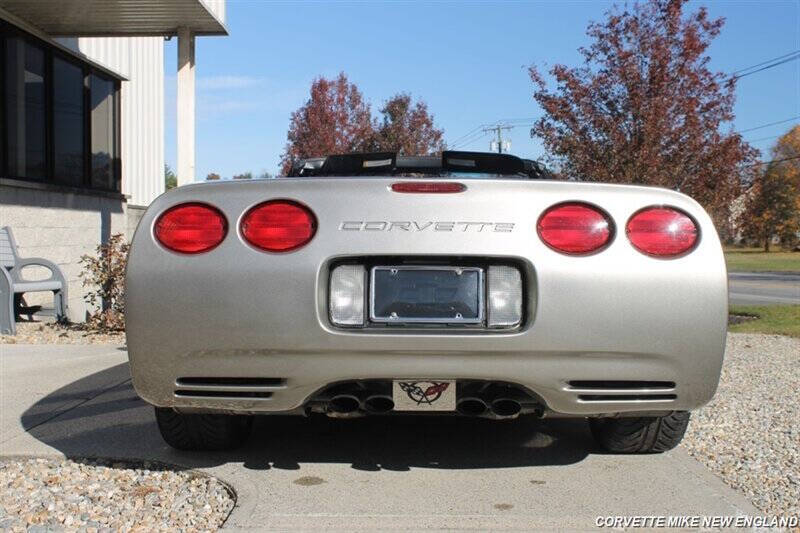 2000 Chevrolet Corvette 12