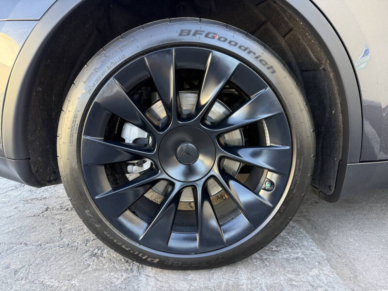 2024 Tesla Model Y Long Range