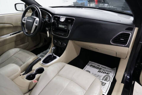 2012 Chrysler 200 Limited