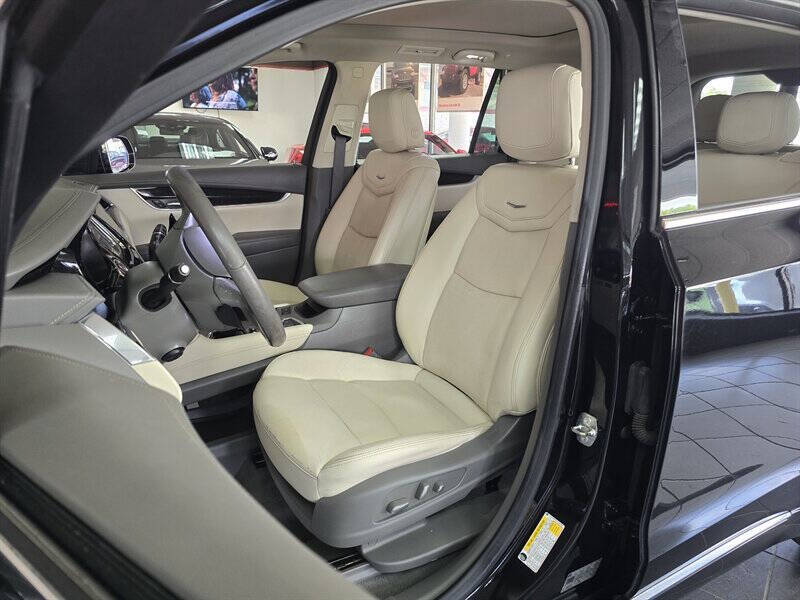 2020 Cadillac XT6 Premium Luxury