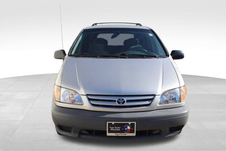 2002 Toyota Sienna LE