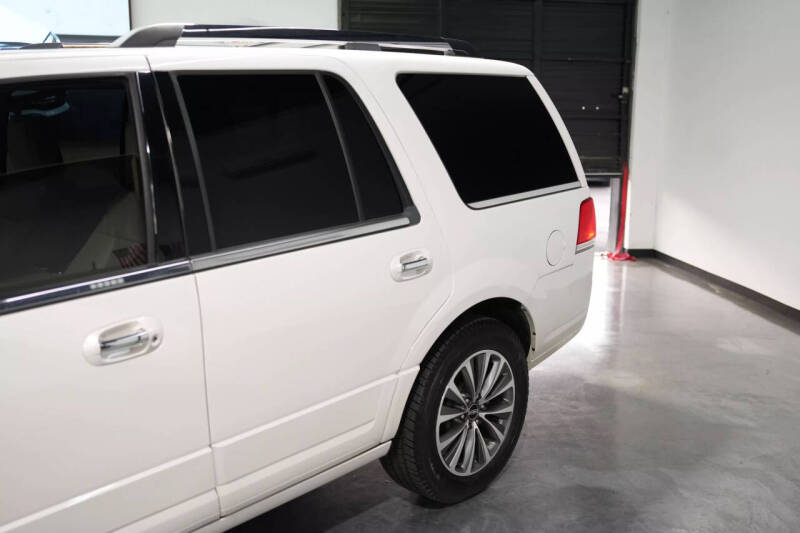 2017 Lincoln Navigator Select