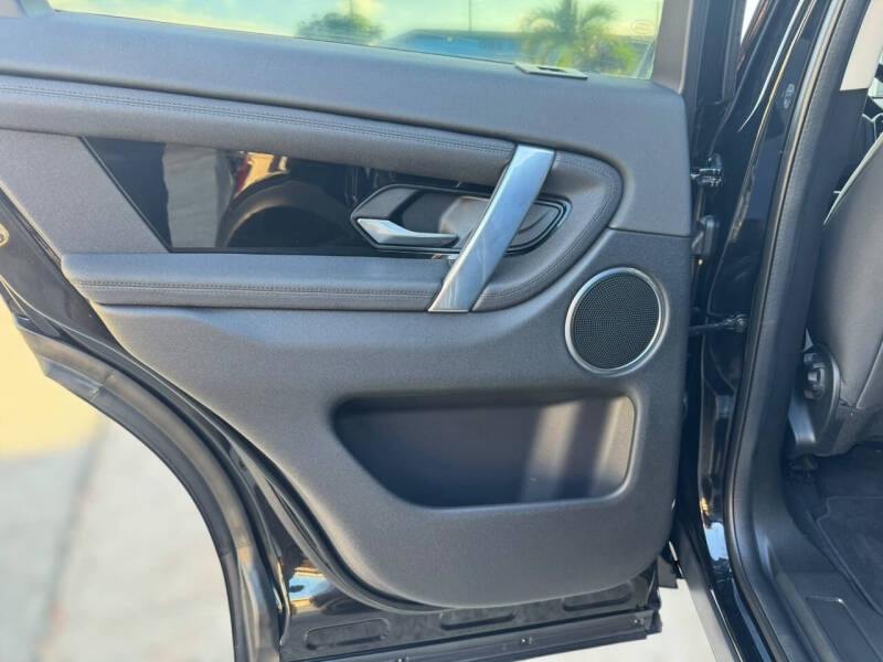 2020 Land Rover Discovery Sport P250 Standard