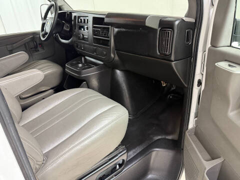 2017 Chevrolet Express 2500