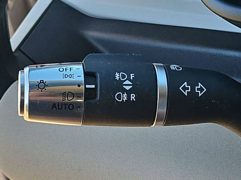 2020 Land Rover Defender 110 SE