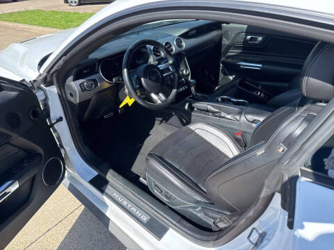 2022 Ford Mustang EcoBoost Premium