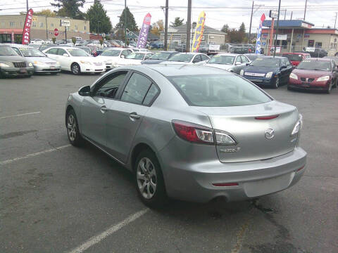 2013 Mazda MAZDA3 i Sport
