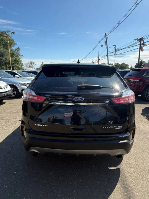 2020 Ford Edge Titanium