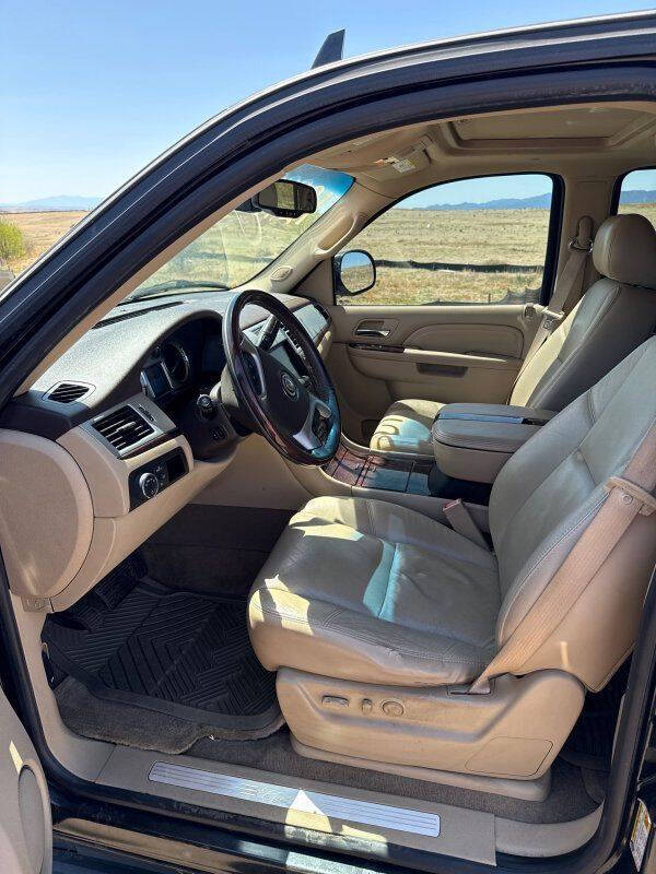 2010 Cadillac Escalade Luxury