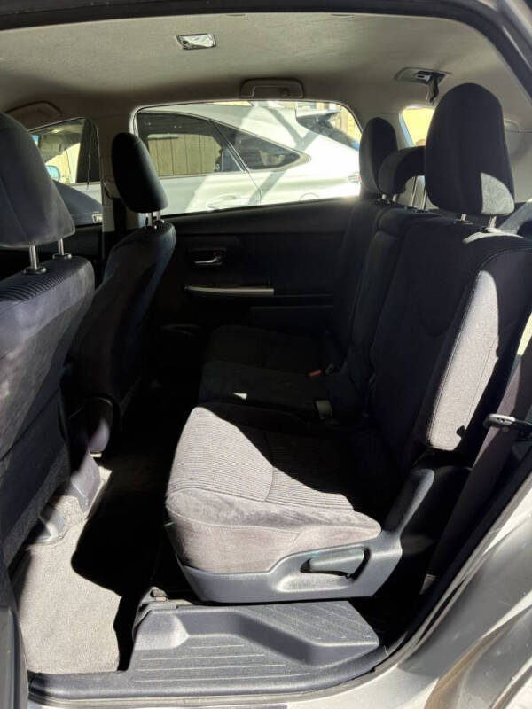 2015 Toyota Prius v