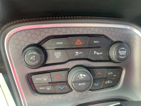 2016 Dodge Challenger SXT