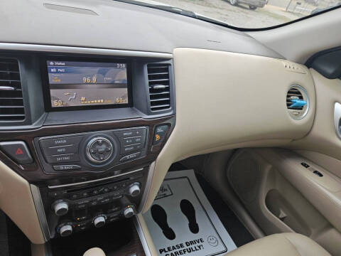 2014 Nissan Pathfinder SL