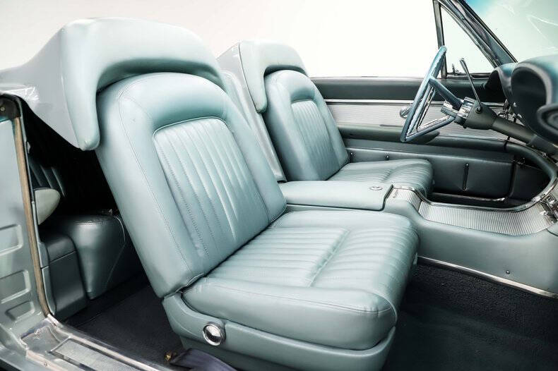 1962 Ford Thunderbird