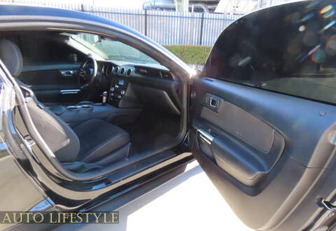 2022 Ford Mustang EcoBoost