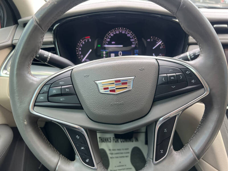 2017 Cadillac XT5 Luxury