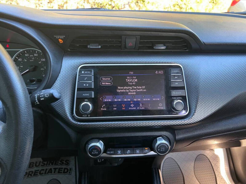 2020 Nissan Kicks SV