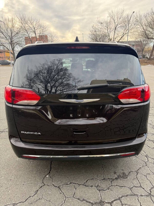 2018 Chrysler Pacifica Touring L
