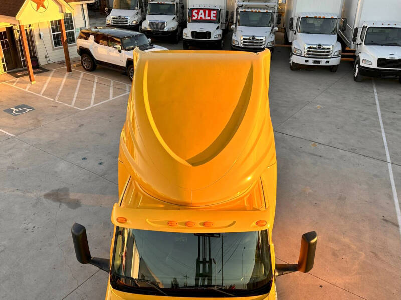 2019 International LT625